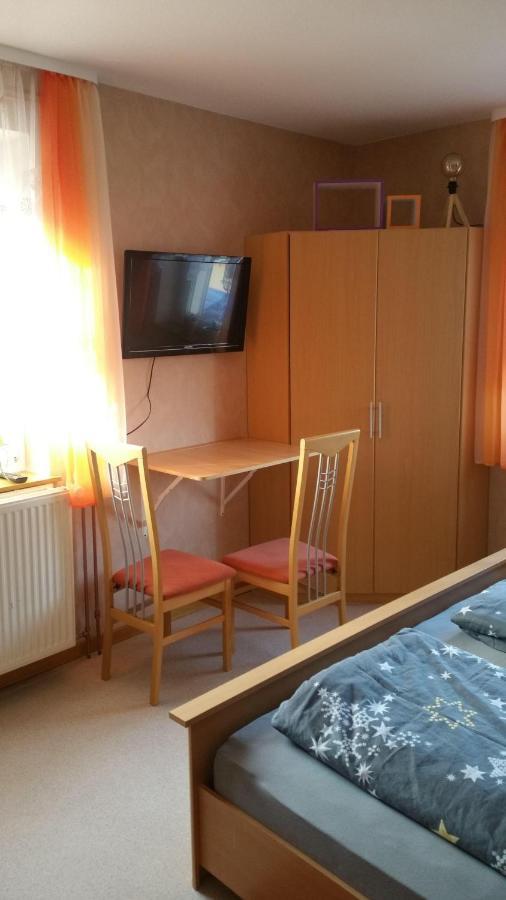 Tiny-Apartment-In-Gemuenden-An-Der-Wohra Gemunden an der Wohra Eksteriør billede